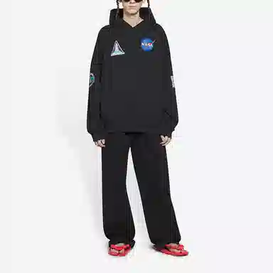 Balenciaga x nasa fw21 Logo
