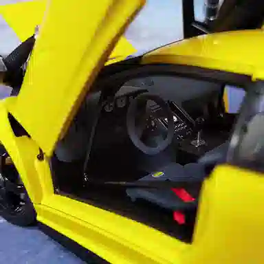 AUTOart 118 DIABLO SV-R 25cm