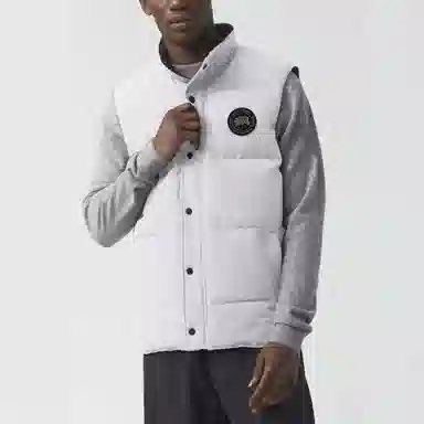 Canada Goose Garson Logo