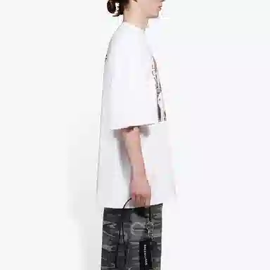 Balenciaga T