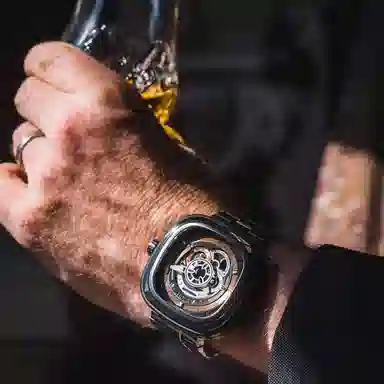 SEVENFRIDAY 30 47.6*47mm P2C01M