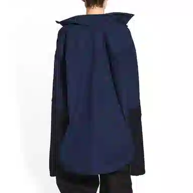 Balenciaga FW22 T