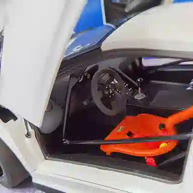 AUTOart 118 DIABLO SV-R 25cm