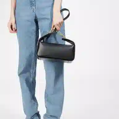 BALLY B-Hook