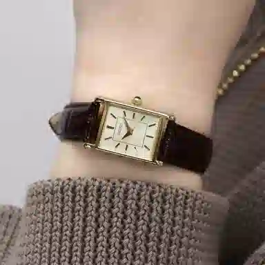 SEIKO Essentials 30 18.9mm SWR066