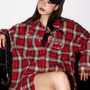 佐贝卡 格子字母刺绣长袖衬衫 女款