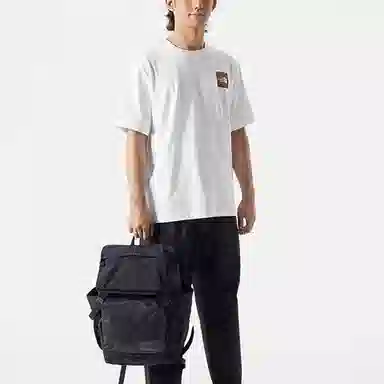 THE NORTH FACE Logo T
