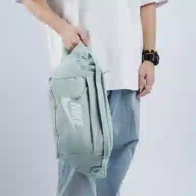 Nike Tech Hip Pack