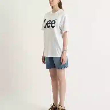 Lee LogoT