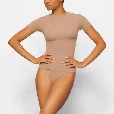 SKIMS Fits Everybody T-Shirt Sienna