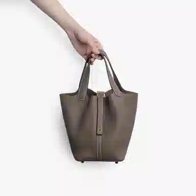 HERMES Picotin Lock 18 Taurillon Clemence 18 Etoupe