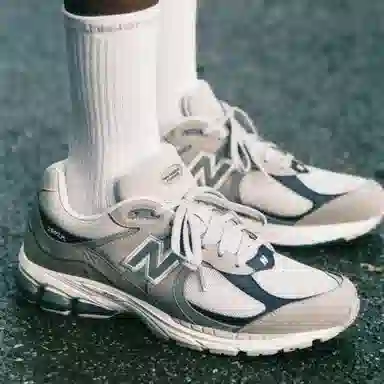 Thisisneverthat x New Balance 2002R