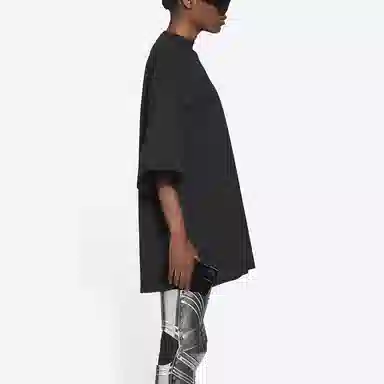 Balenciaga T