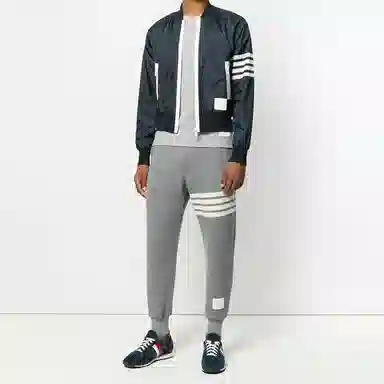 THOM BROWNE T
