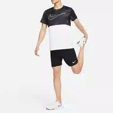 Nike T-Shirt Black White