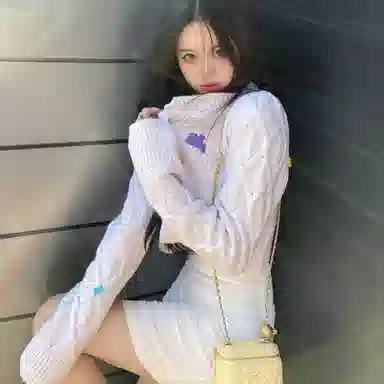 13 DEMARZO Candy Bear Cardigan