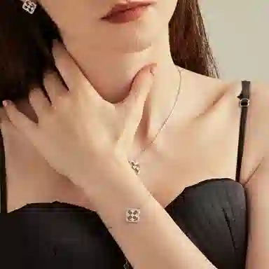 Daisy Fellowes AY S925