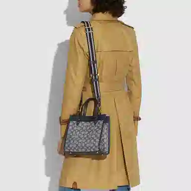 COACH Field 22 Tote