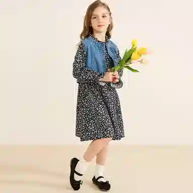 梦特娇 童装 圆领单排扣牛仔马甲碎花长袖连衣裙裙装套装 女童