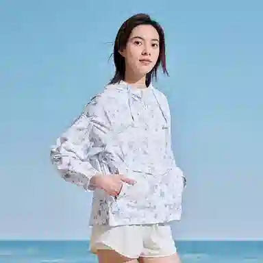 探路者 轻薄透气连帽防晒衣 女款