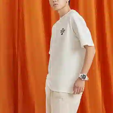 New Balance logoT