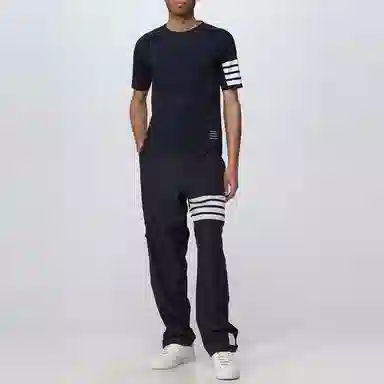 THOM BROWNE T