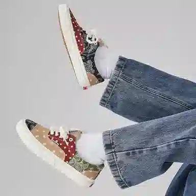 Vision Street Wear Low Top Patchwork Sneakers