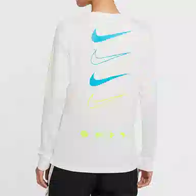 Nike Sportswear T