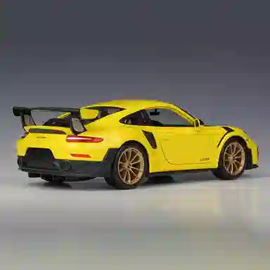 Maisto Porsche 911 GT2 RS