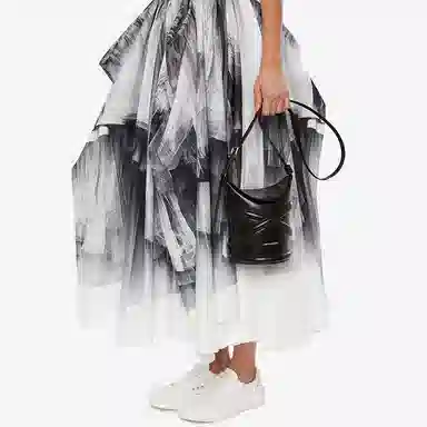 Alexander McQueen THE CURVE BAG Logo