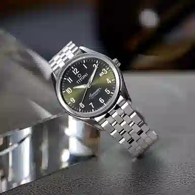 TITONI 40 83906-S-700