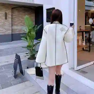 13 DEMARZO Wool Blazer