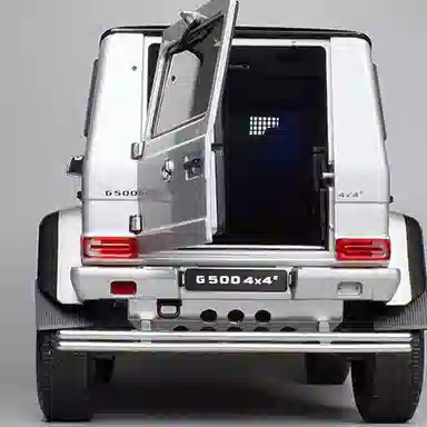 Almost Real 118 g500 4x4