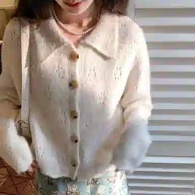 小镇姗姗 纯色单排扣针织毛衣 女款