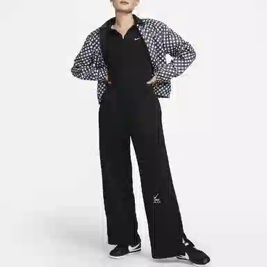 Nike Sportswear City Utility Logo