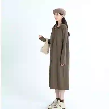 小镇姗姗 纯色高腰连帽套头长袖连衣裙