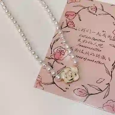 NGNATURAL GEMS choker
