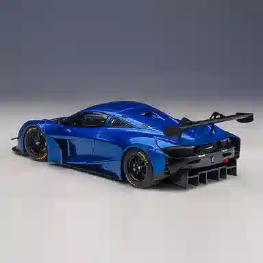 AUTOart 118 720S GT3