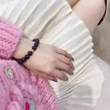 MOUNTAINS AND MANS ins