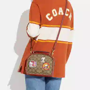 COACH x Peanuts Snoopy Lunch Pail 22