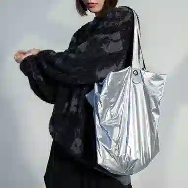 COMBACK noonecan tote