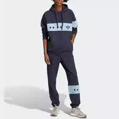 adidas originals Logo