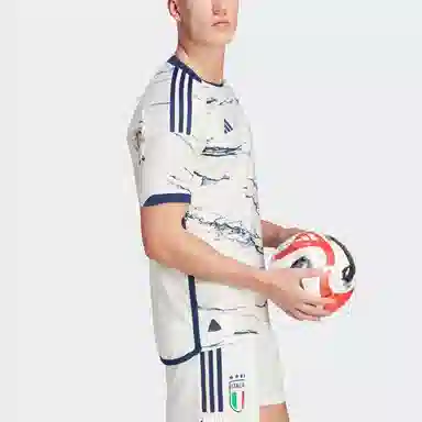 adidas LogoT
