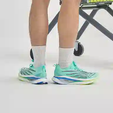 New Balance FuelCell SC Elite v3 Green Blue