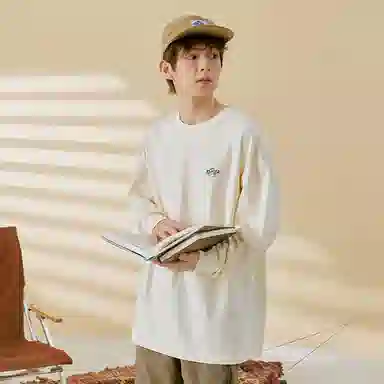 AMBER LIGHT Logo Print Long Sleeve Tee