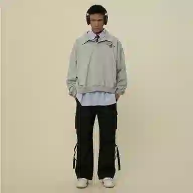 11ESTRANGER ASTRANGER Logo