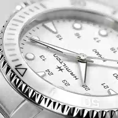 Hamilton Khaki Navy Quartz H82221110