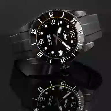 TITONI 600 42mm 83600 C-BK-256