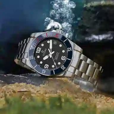 TITONI 600 42mm 83600-S-BE-256