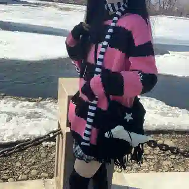 东鲸岁时记 条纹套头宽松撞色针织衫 女款 黑粉色